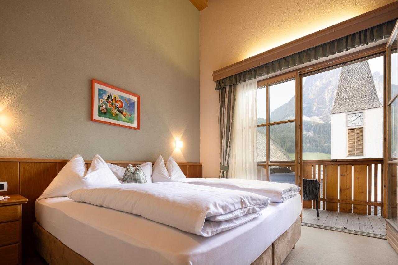 Garni Gran Pre Bed & Breakfast Corvara In Badia Exterior photo
